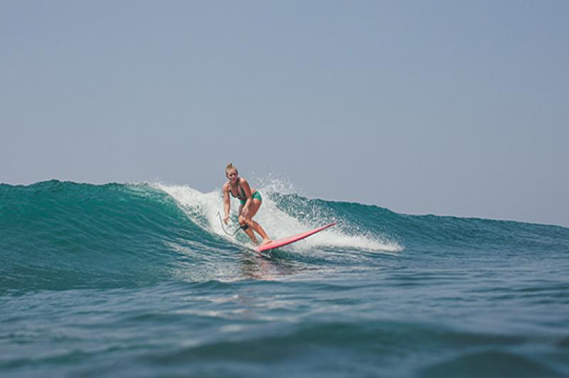 Surfing Srilanka 