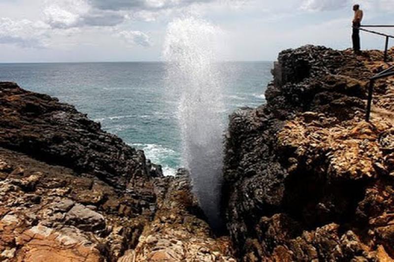 Hummanaya Blow hole in Dickwella